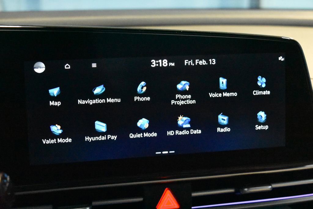 Used 2025 Hyundai Elantra Limited image 11