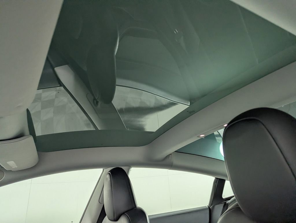 Used 2023 Tesla Model 3 Standard Range image 21