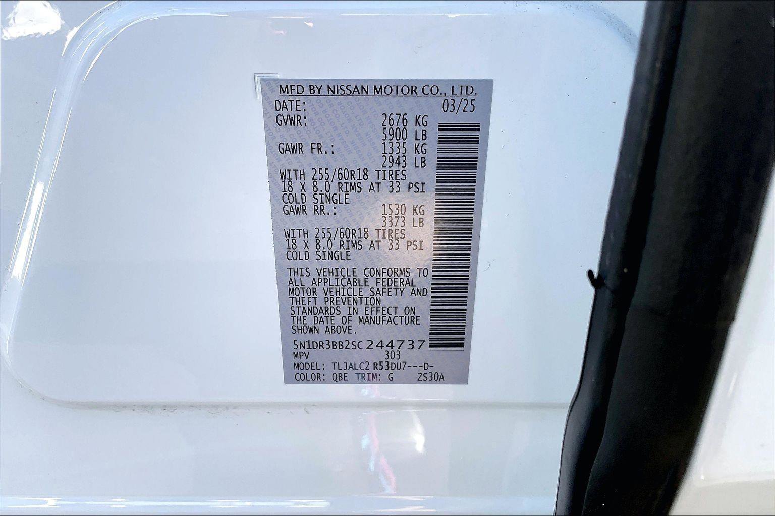 Used 2025 Nissan Pathfinder SV w/ SV Premium Package image 34