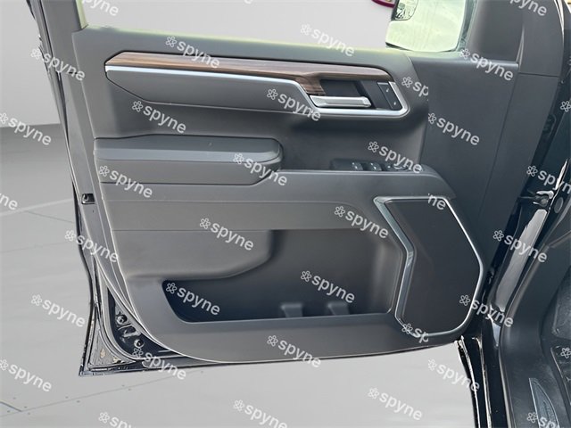 Used 2025 Chevrolet Silverado 1500 LT image 6