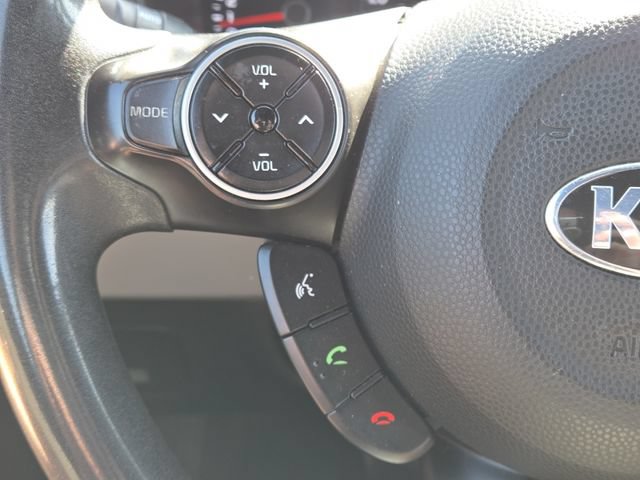 Used 2017 Kia Soul + FWD image 9