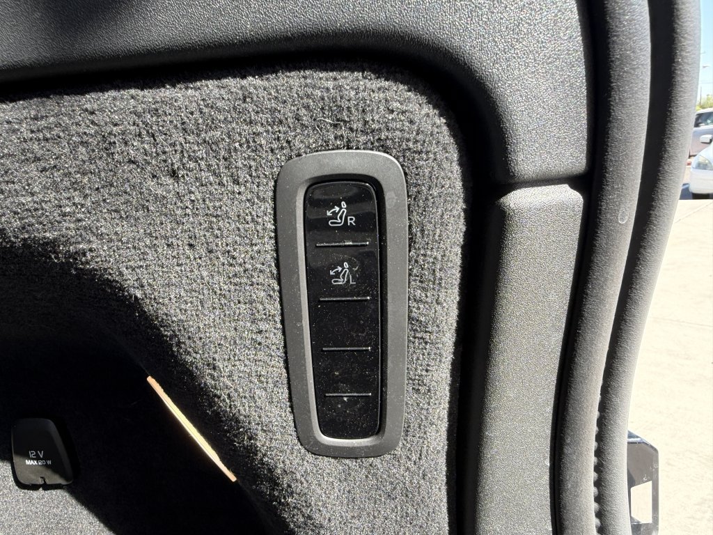 Used 2025 Volvo EX90 Plus AWD/4WD image 35