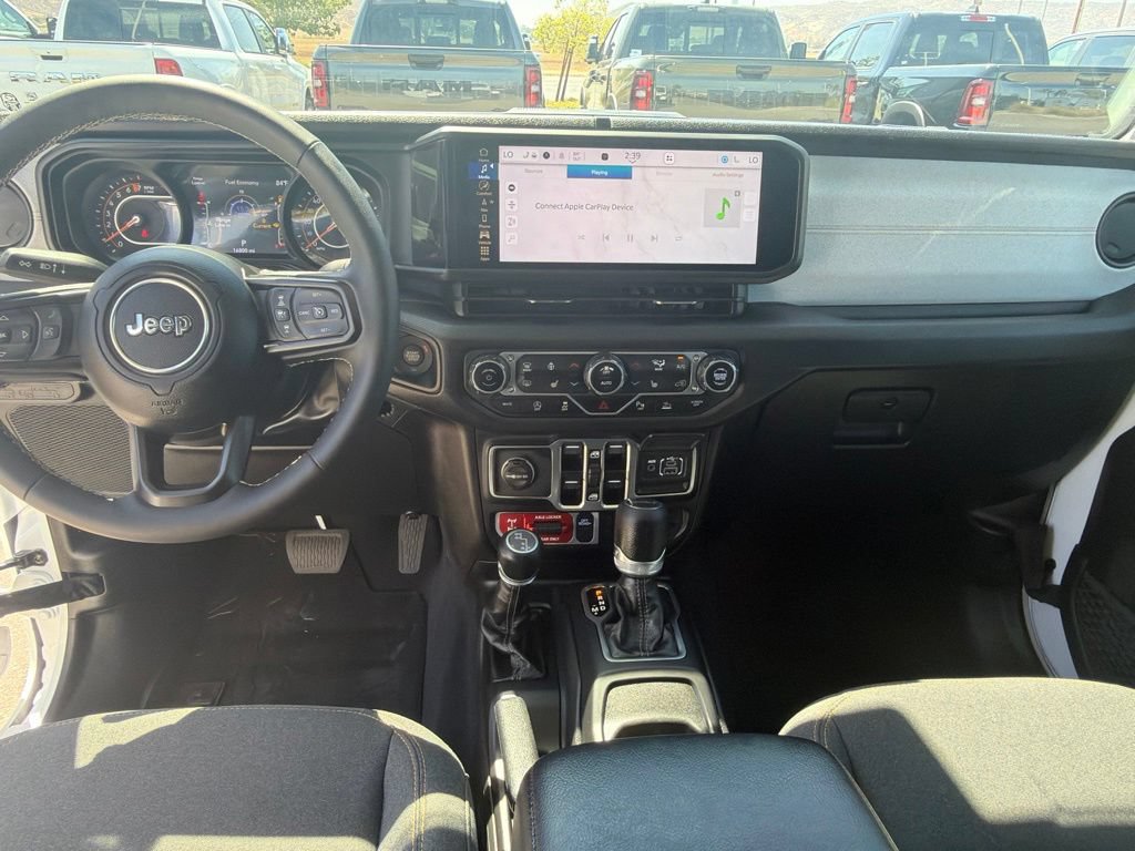 Used 2025 Jeep Gladiator Sport AWD/4WD image 24