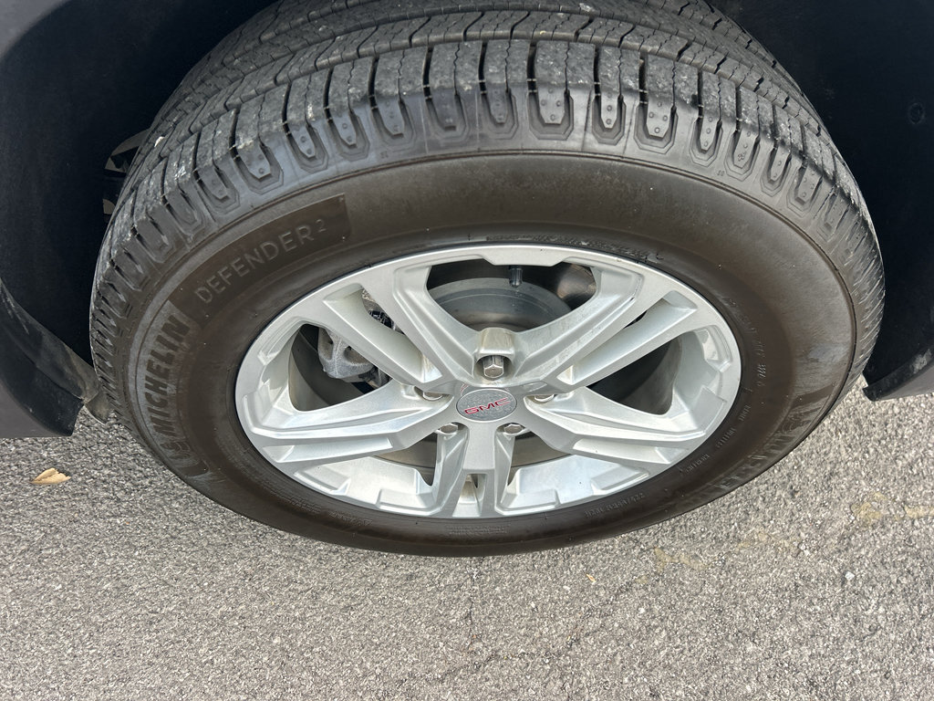 Used 2023 GMC Terrain SLE FWD image 10