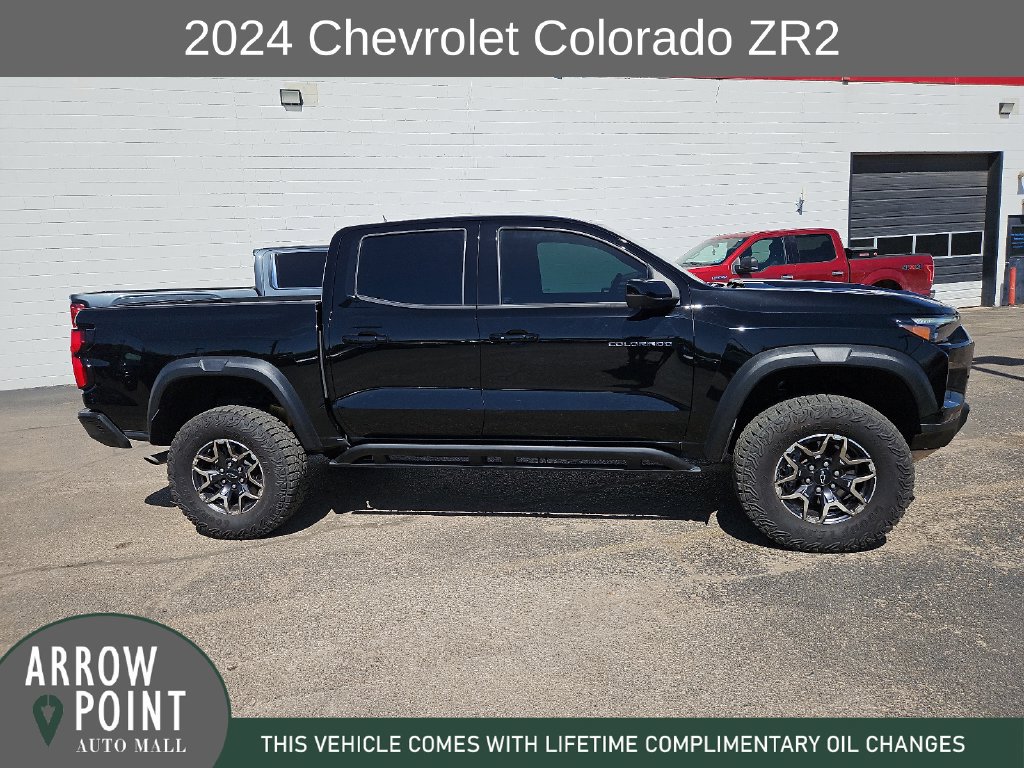 Used 2024 Chevrolet Colorado ZR2 w/ Technology Package AWD/4WD image 13