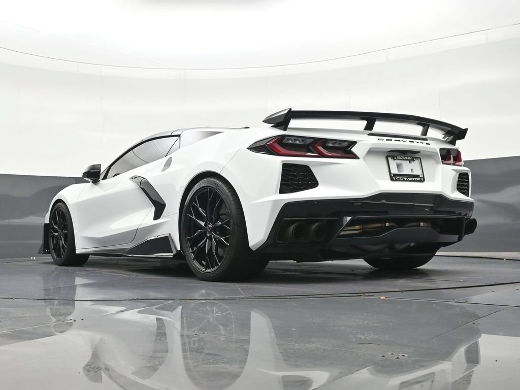 Used 2025 Chevrolet Corvette Stingray Preferred Conv w/ Z51 Performance Package RWD image 28