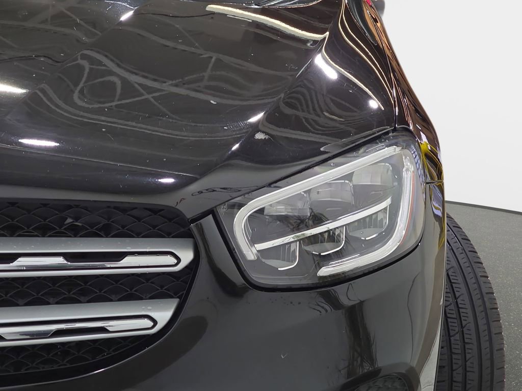 Used 2020 Mercedes-Benz GLC 300 4MATIC image 32