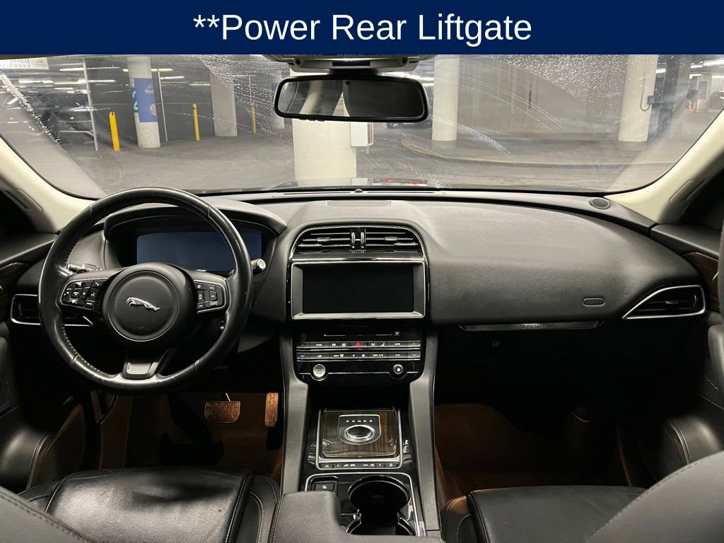 Used 2017 Jaguar F-PACE Prestige image 7