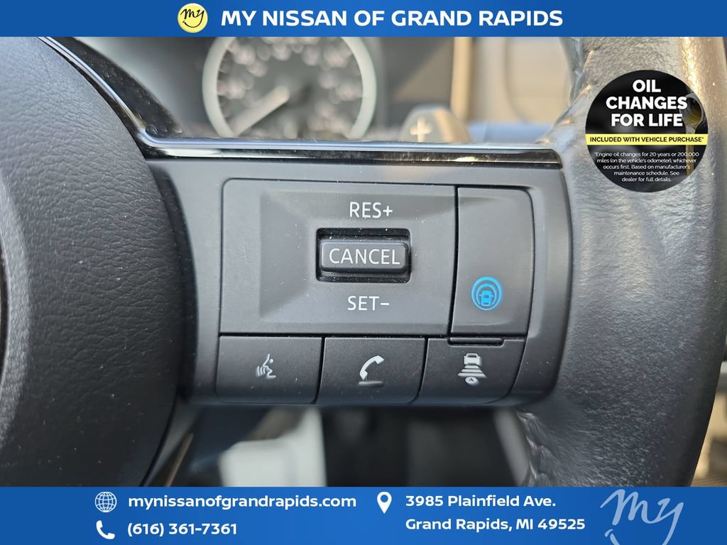 Used 2023 Nissan Rogue SV w/ SV Premium B Package AWD/4WD image 16