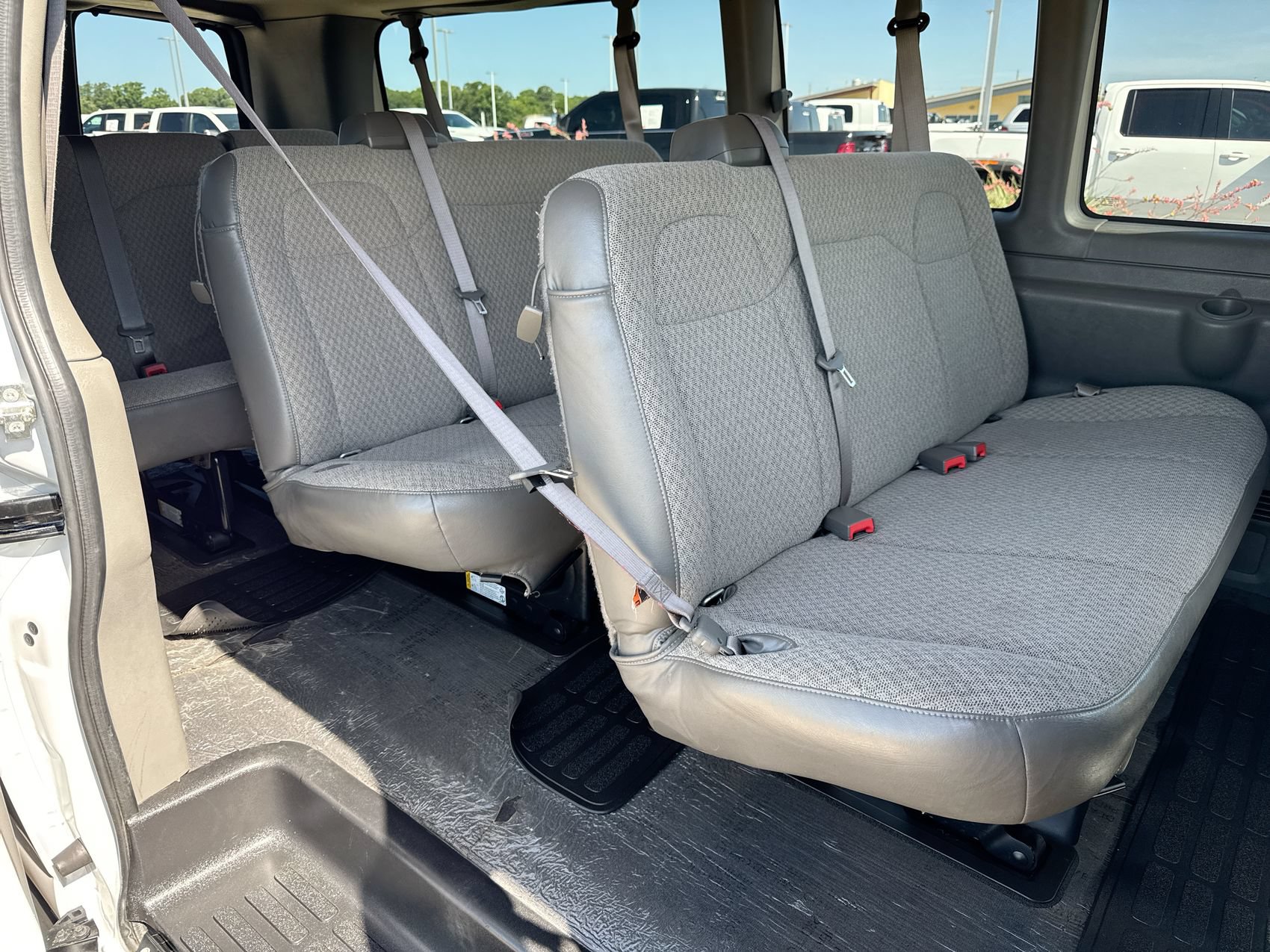 Used 2025 Chevrolet Express 3500 LT w/ LT Preferred Equipment Group RWD image 22