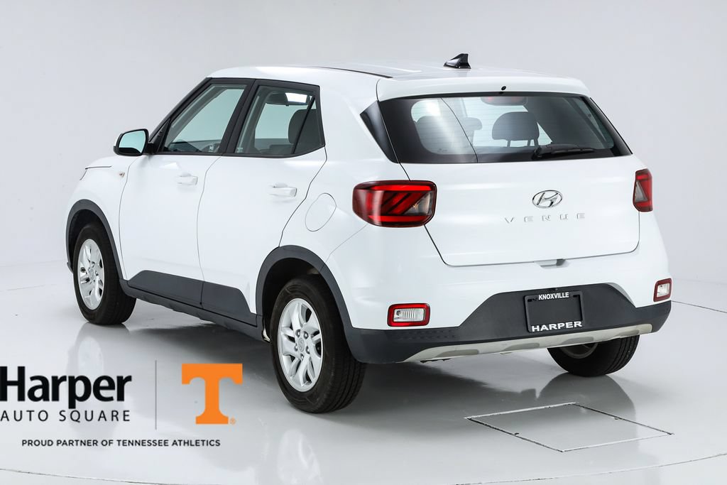 Used 2021 Hyundai Venue SE FWD image 7