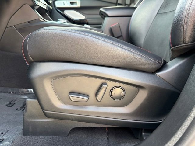 Certified 2023 Ford Explorer ST w/ Equipment Group 401A AWD/4WD image 10