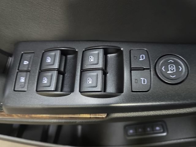 Used 2020 Chevrolet Tahoe LT AWD/4WD image 30