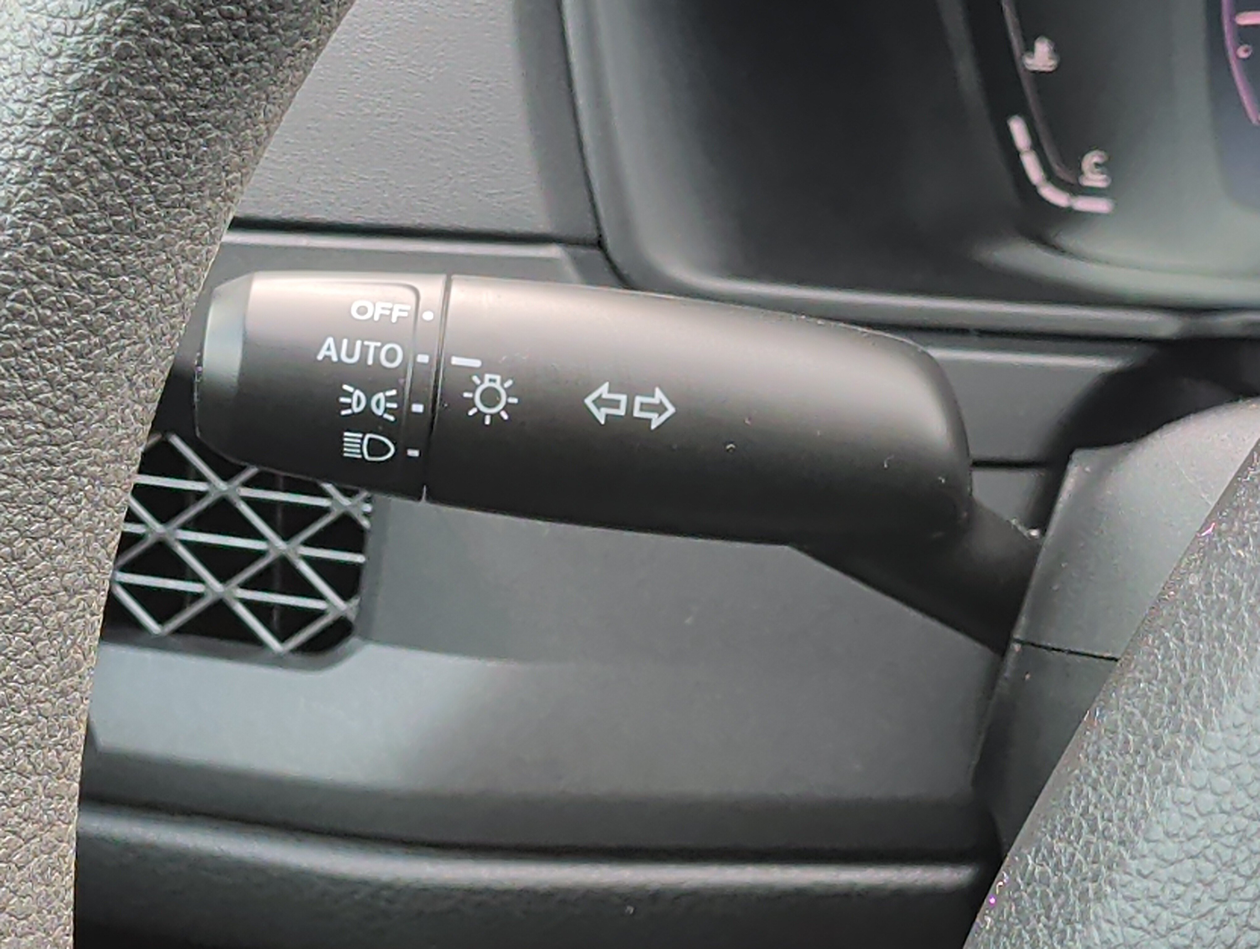 Certified 2023 Honda Accord EX image 28