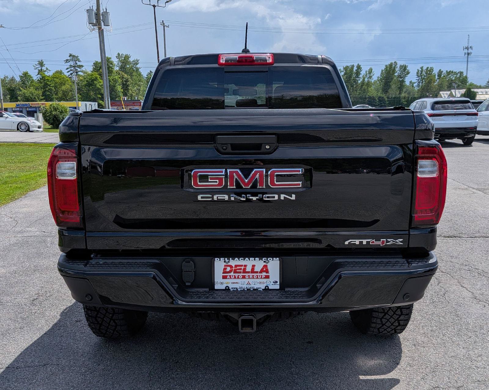 Used 2026 GMC Canyon AT4X AWD/4WD image 10