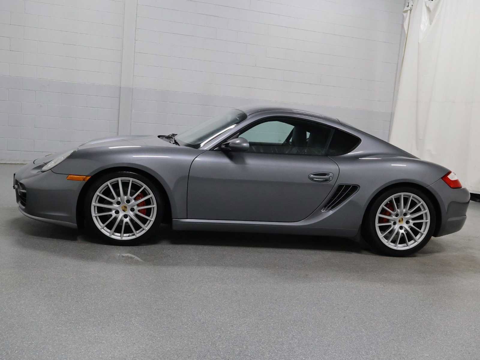 Used 2006 Porsche Cayman S RWD image 2
