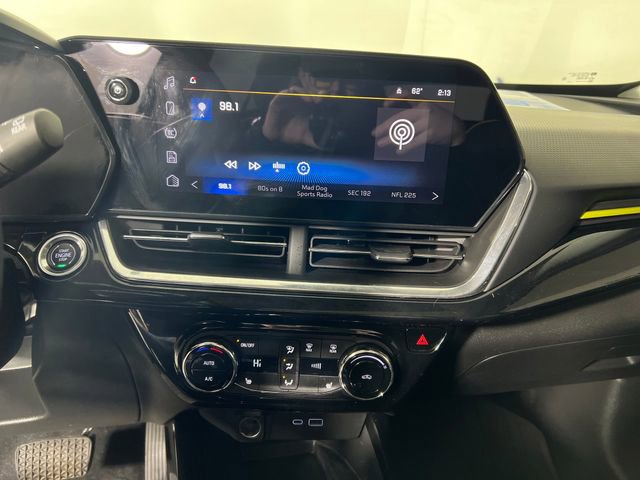 Used 2024 Chevrolet Trax ACTIV w/ Sunroof Package image 18