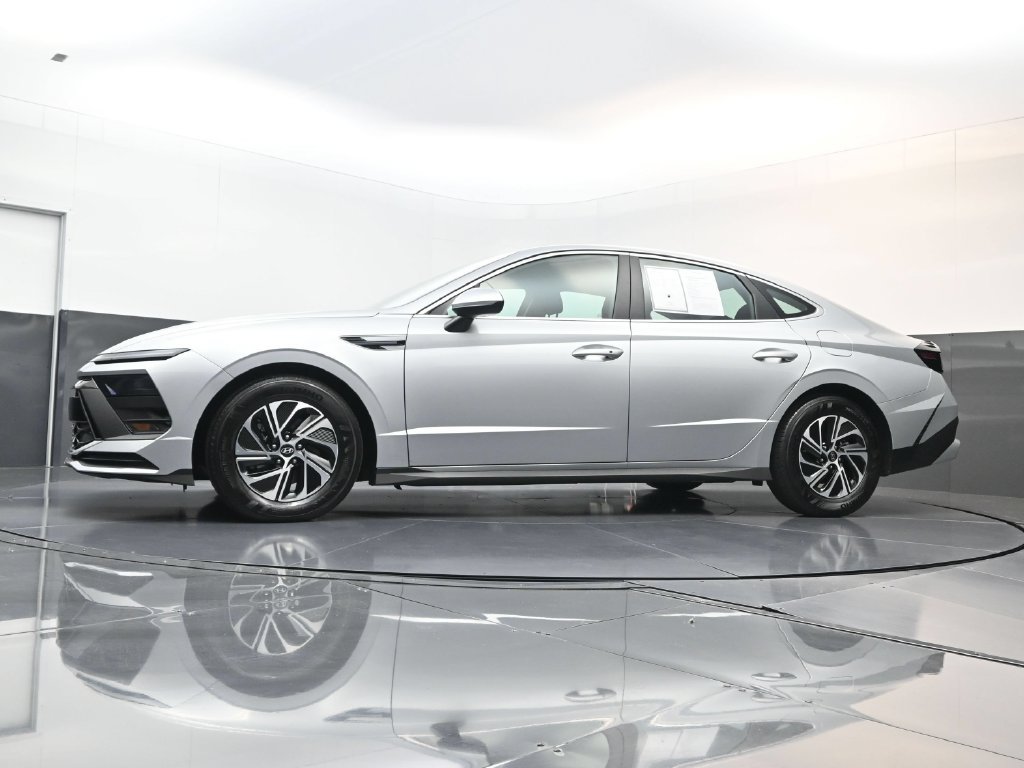 Certified 2026 Hyundai Sonata Blue FWD image 27