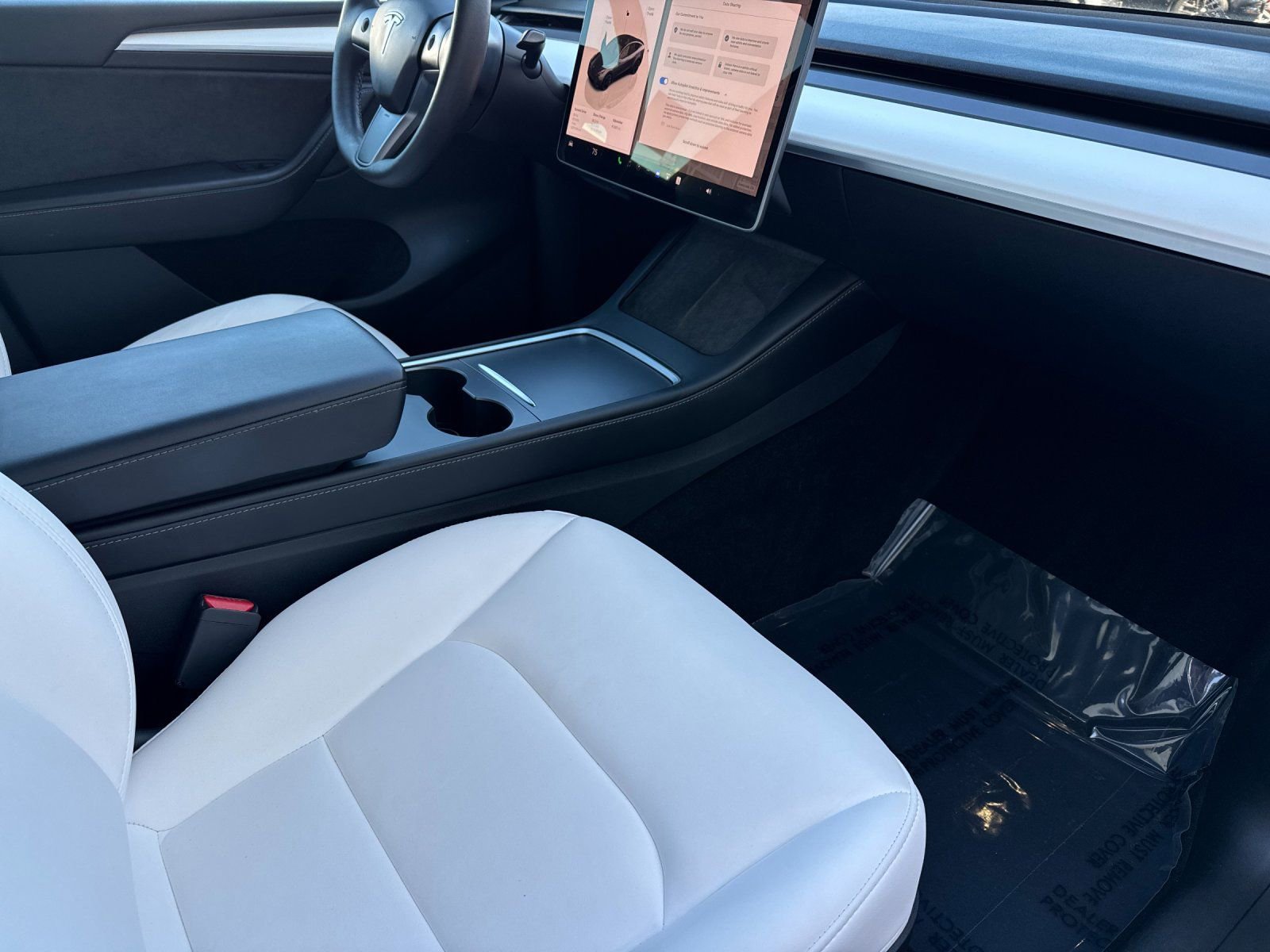 Used 2023 Tesla Model Y Long Range image 16