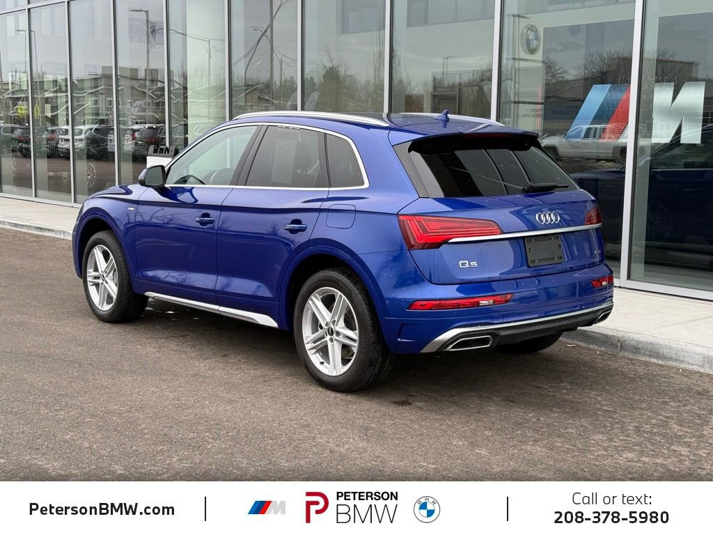 Used 2022 Audi Q5 e Premium w/ Convenience Package image 3