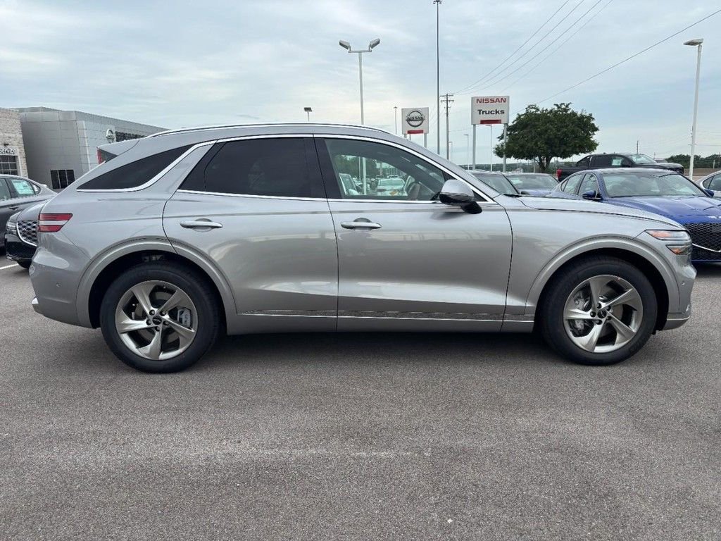 Used 2026 Genesis GV70 2.5T Advanced image 2