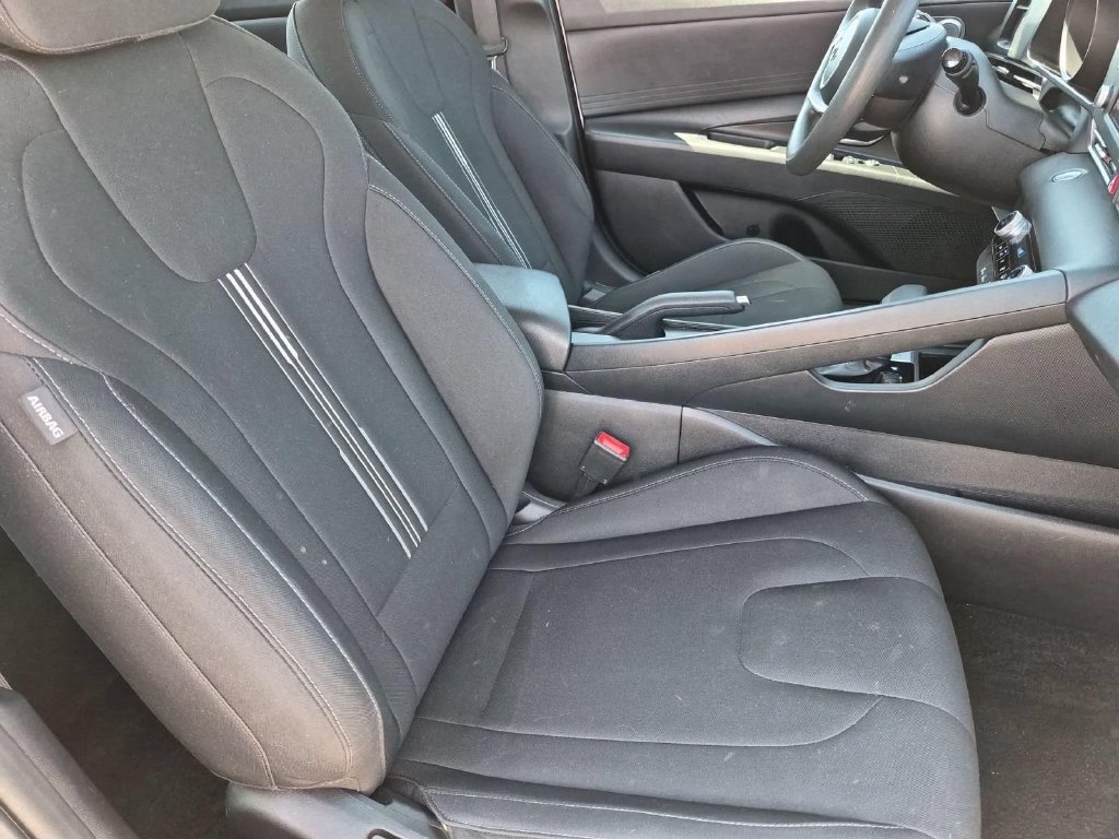 Used 2021 Hyundai Elantra SEL FWD image 29