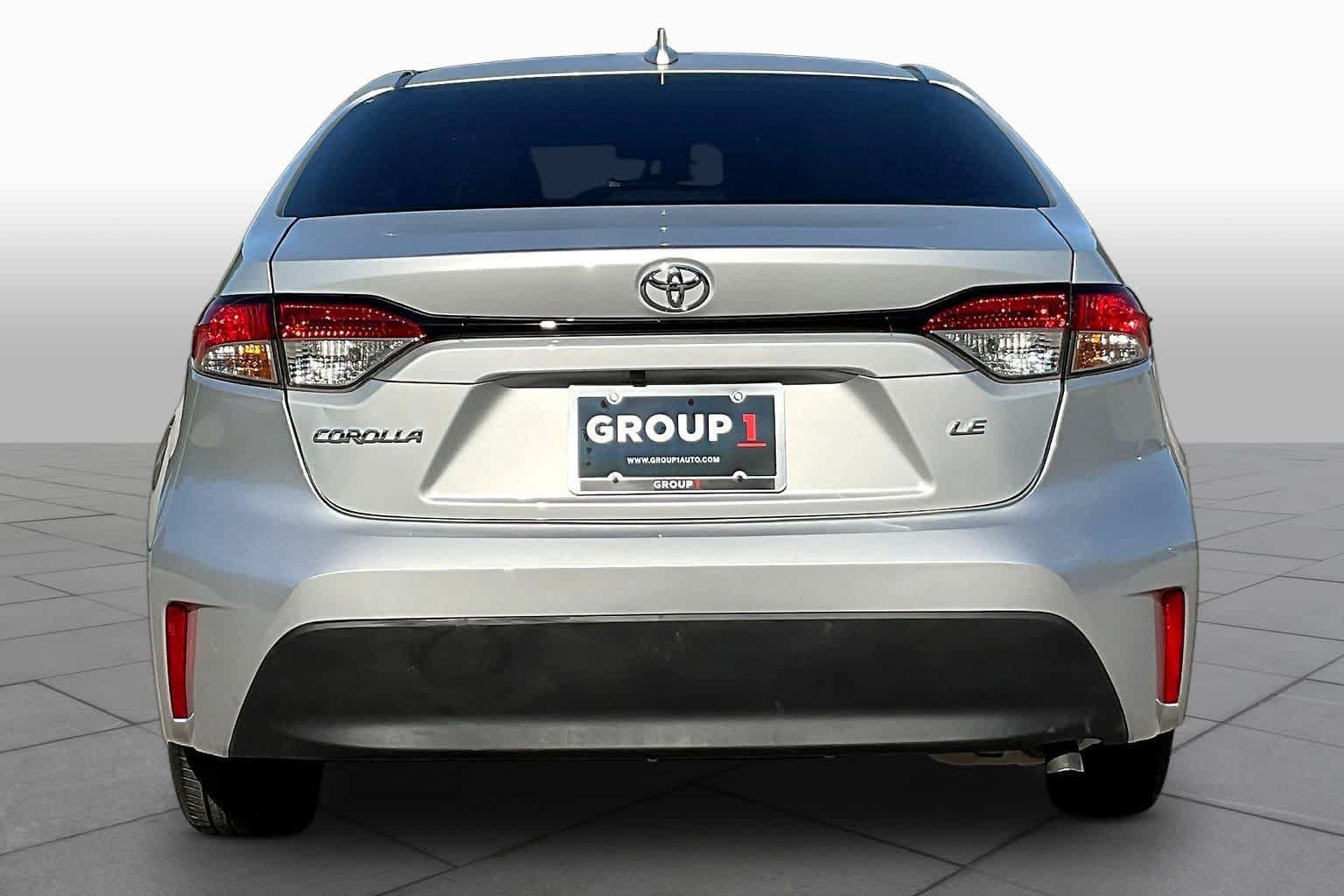 Used 2023 Toyota Corolla LE w/ LE Convenience Package FWD image 5