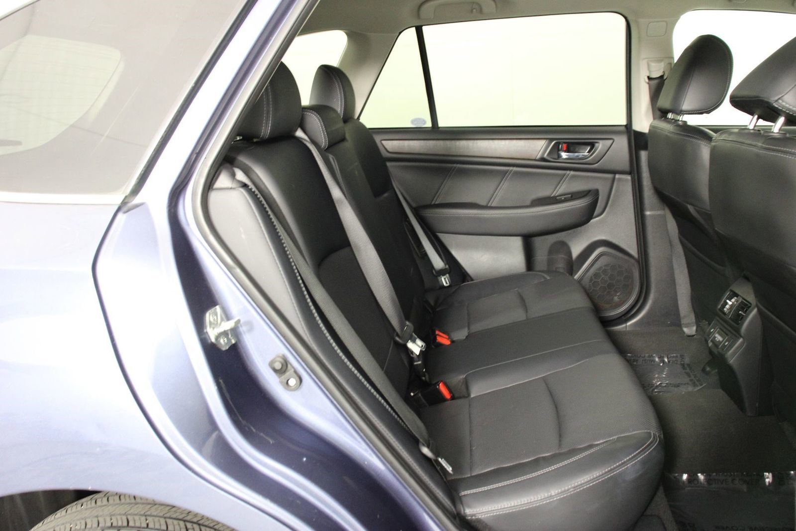 Used 2018 Subaru Outback 3.6R Limited image 30