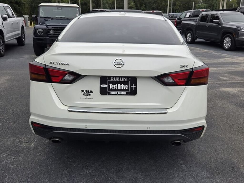 Used 2021 Nissan Altima 2.5 SR w/ SR Premium Package FWD image 12