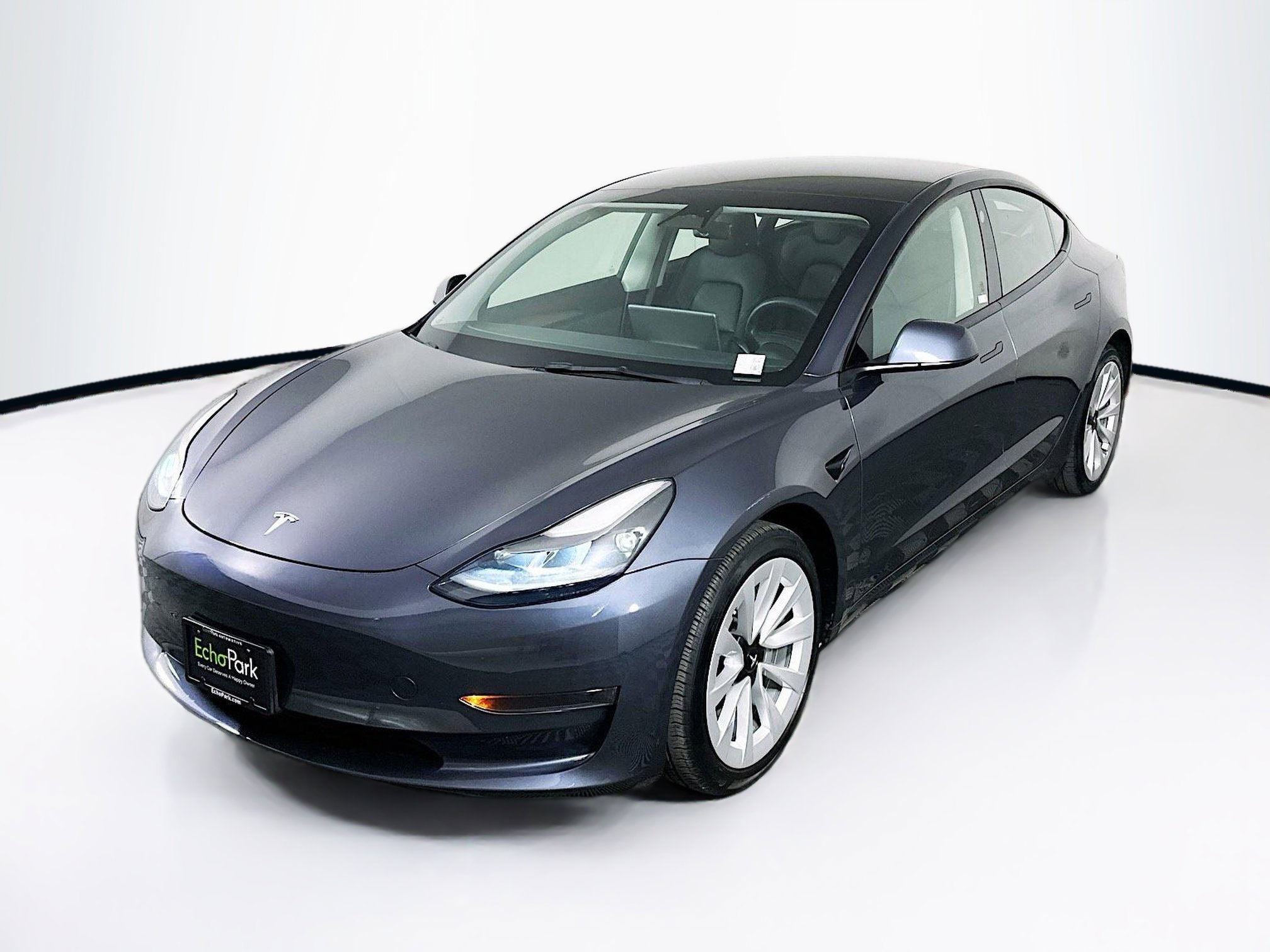 Used 2023 Tesla Model 3 Standard Range image 3
