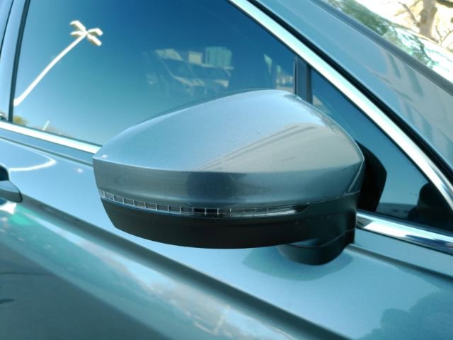 Used 2021 Volkswagen Tiguan SE FWD image 25