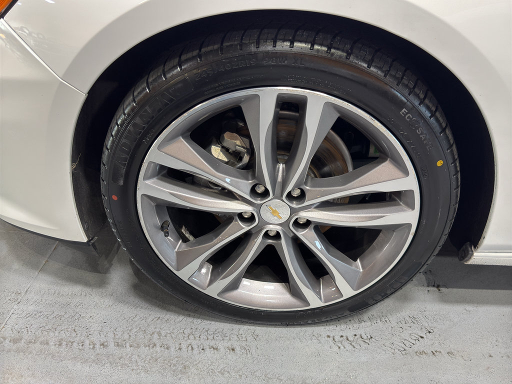 Used 2024 Chevrolet Malibu LT FWD image 9