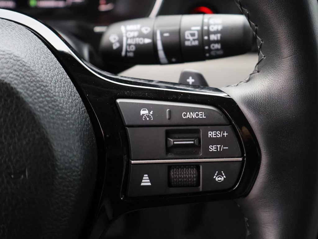 Used 2025 Honda Pilot Elite image 31
