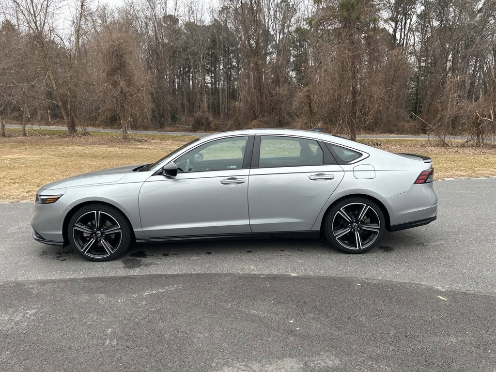 Used 2024 Honda Accord Sport image 8