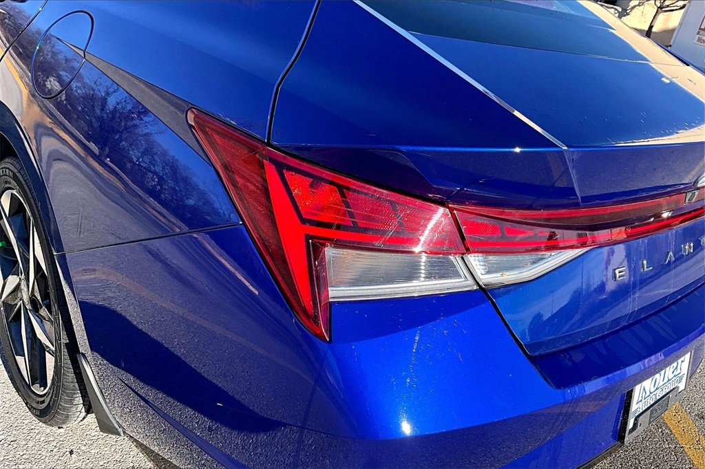 Used 2022 Hyundai Elantra SEL w/ Convenience + Premium Package image 30