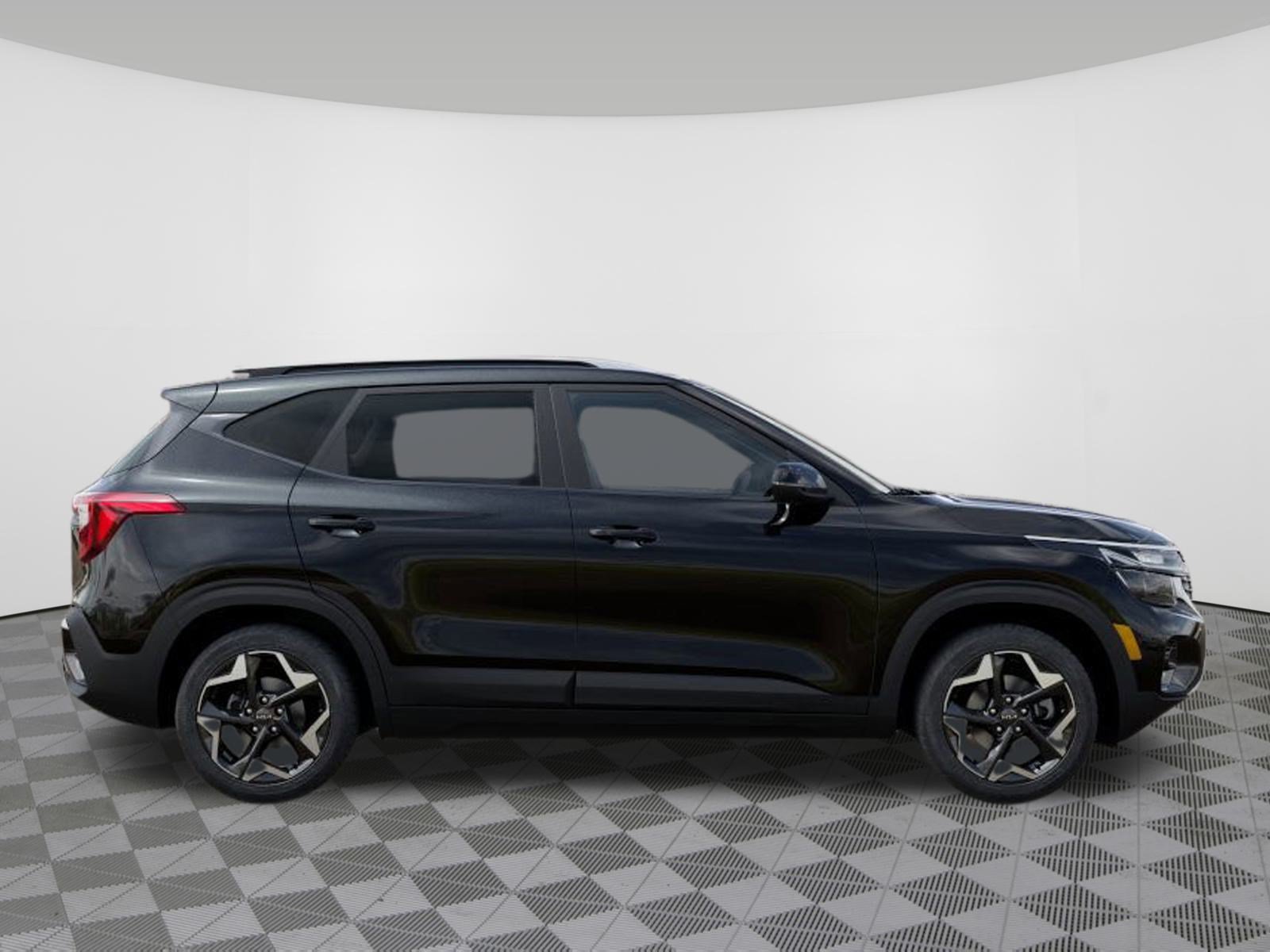 New 2026 Kia Seltos S FWD image 8