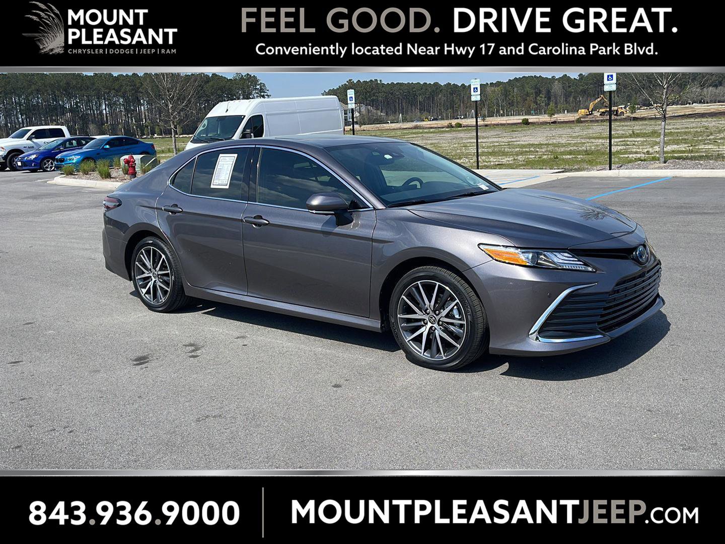 Used 2024 Toyota Camry XLE w/ Navigation Package FWD image 1