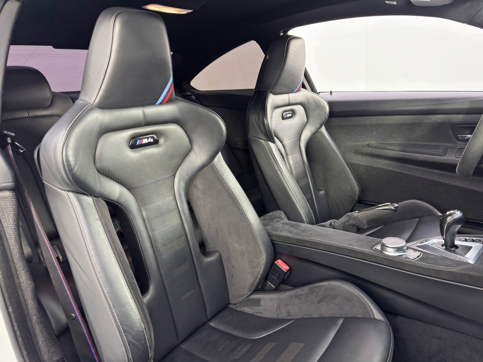 Used 2019 BMW M4 CS w/ Executive Package image 34