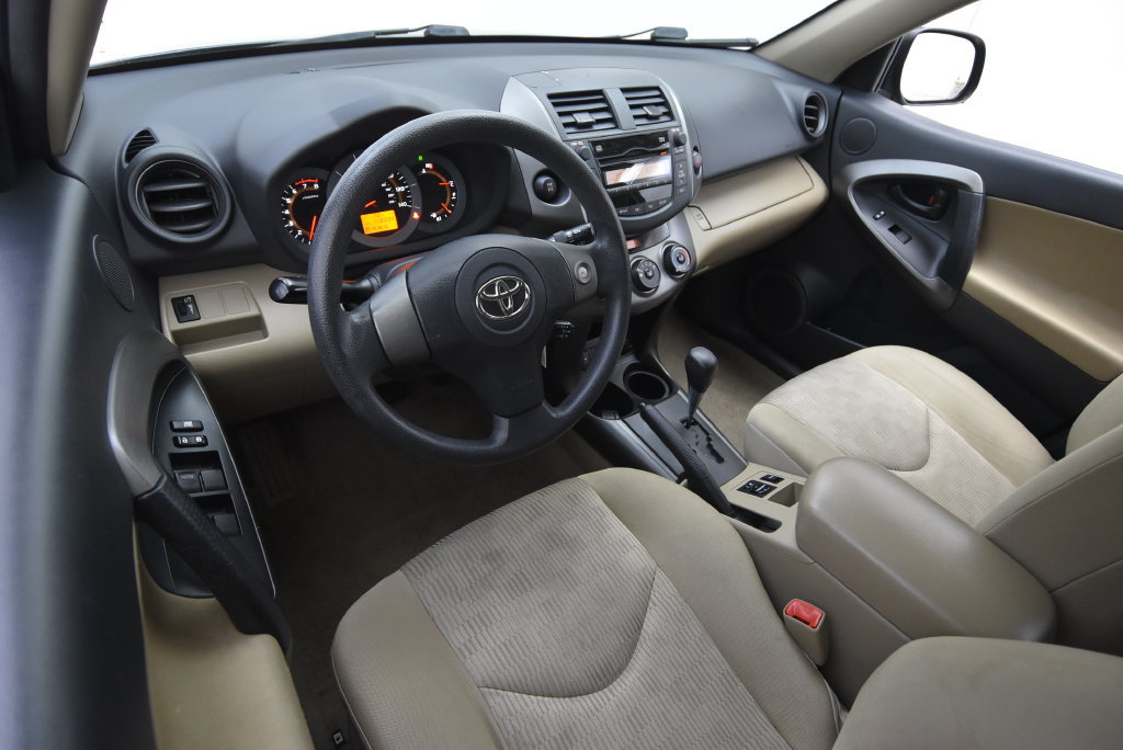 Used 2011 Toyota RAV4 4WD w/ Base L4 Extra Value Pkg image 29
