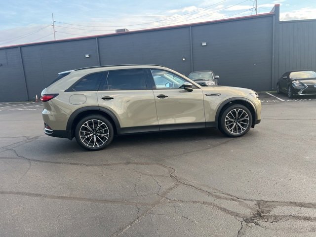 Certified 2025 MAZDA CX-70 Plug-In Hybrid w/ Premium Pkg image 6