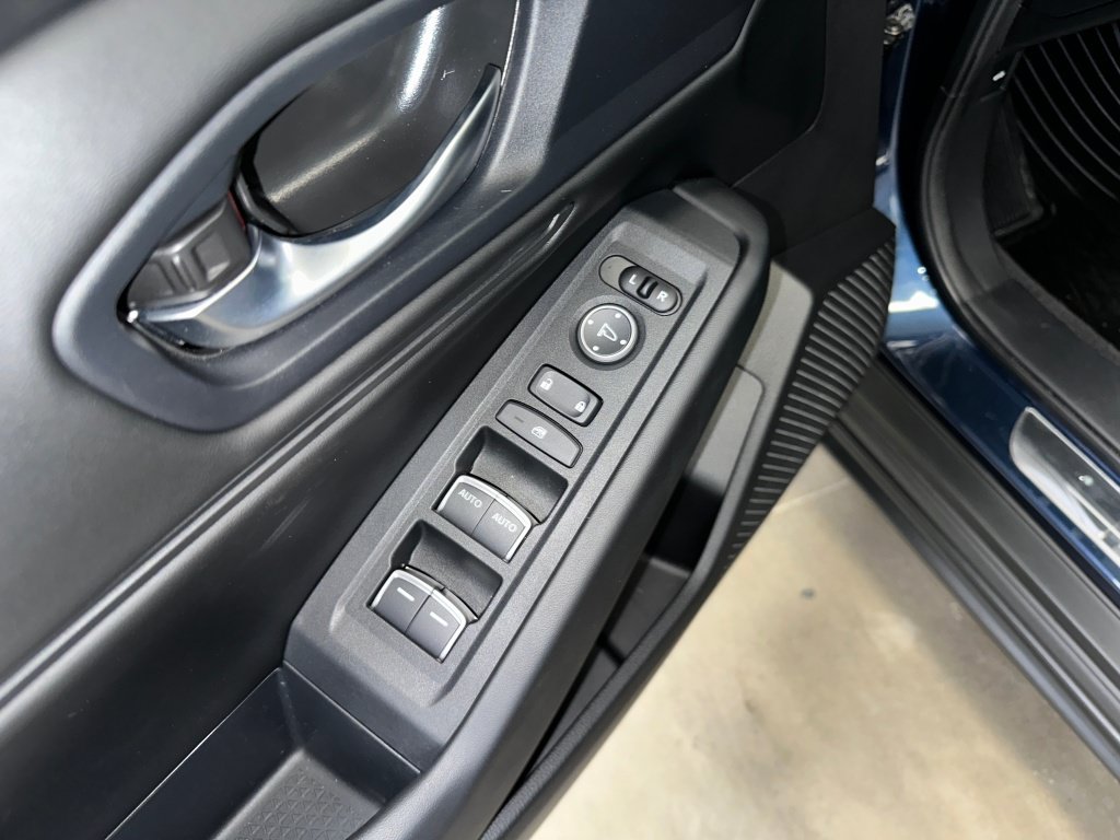 Used 2024 Honda Accord EX image 9