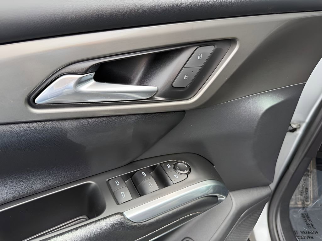 Used 2024 Chevrolet Traverse LT AWD/4WD image 22