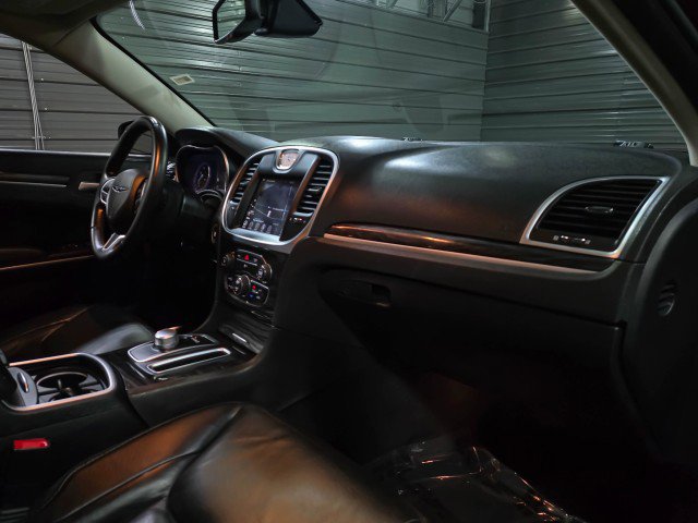 Used 2017 Chrysler 300 Limited w/ Value Package image 12
