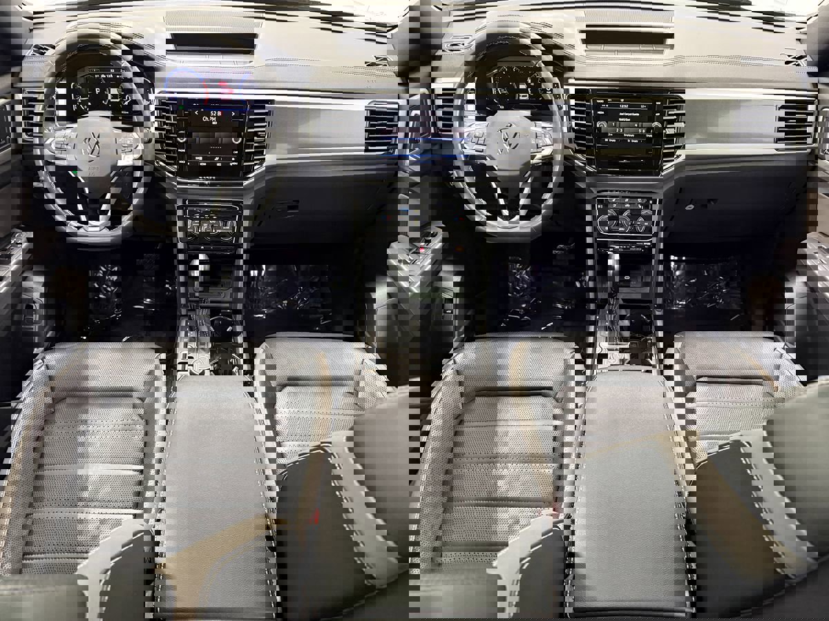 Used 2021 Volkswagen Atlas Cross Sport SEL Premium image 13