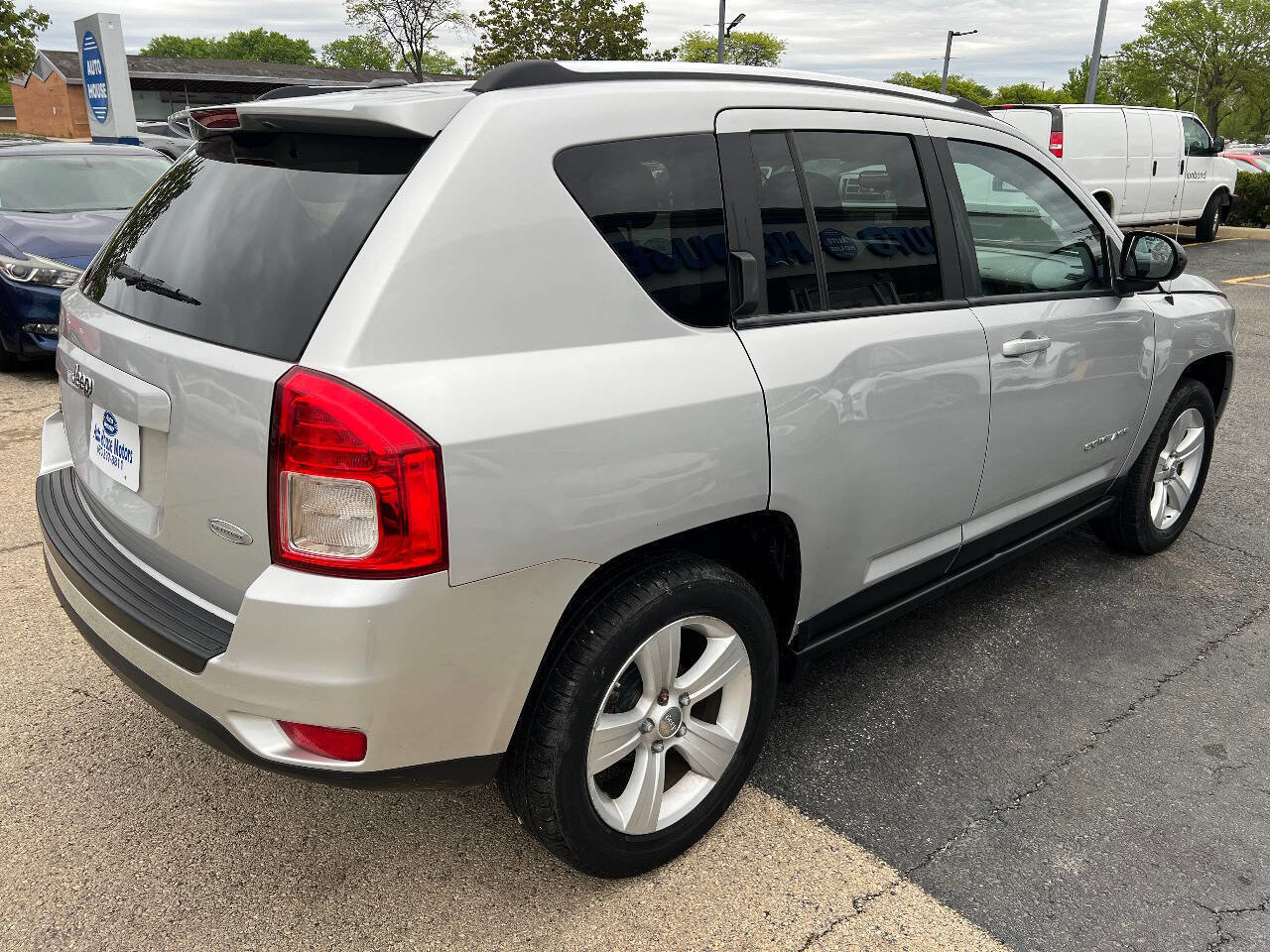 Used 2011 Jeep Compass Latitude AWD/4WD image 13