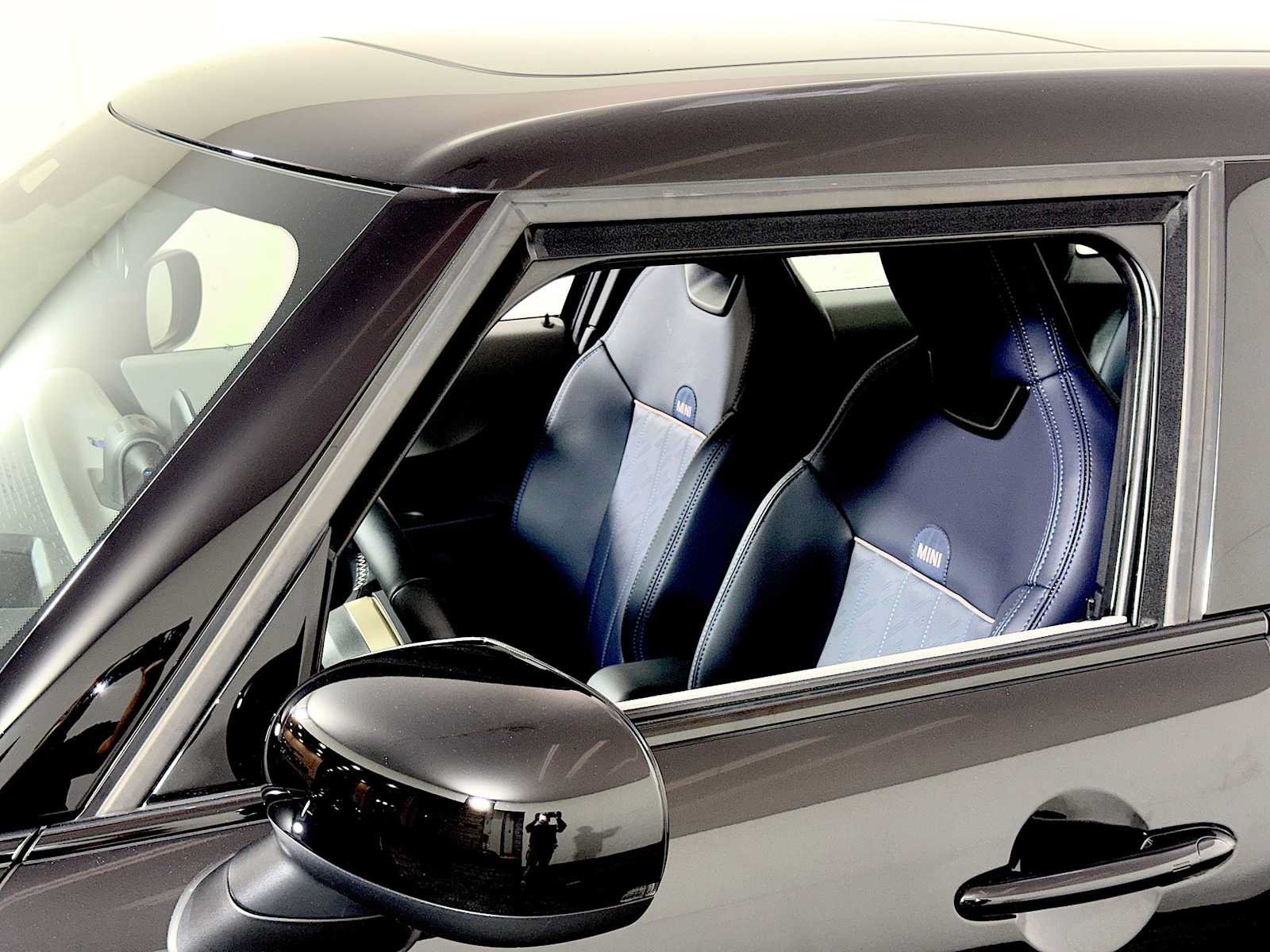 Used 2026 MINI Cooper 4-Door Hardtop FWD image 28