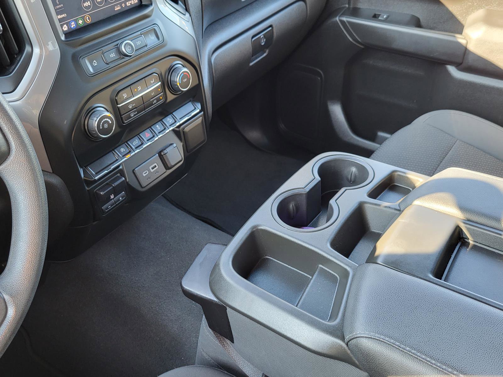 Used 2022 Chevrolet Silverado 1500 Custom Trail Boss w/ LPO, Dark Essentials Package image 27