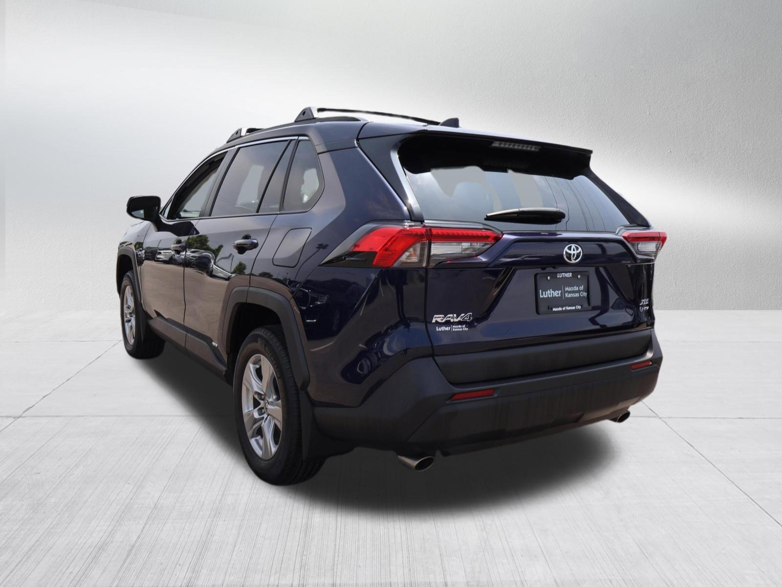 Used 2025 Toyota RAV4 XLE w/ Convenience Package AWD/4WD image 5