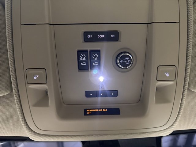 Used 2020 GMC Yukon Denali w/ Open Road Package image 17