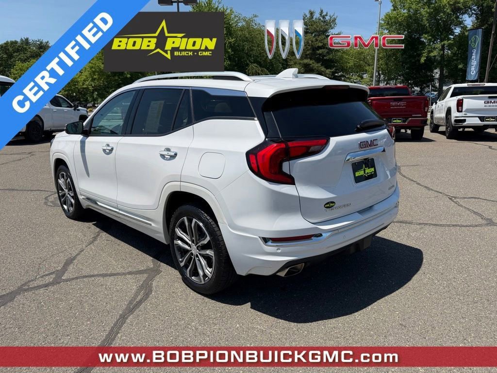 Used 2020 GMC Terrain Denali w/ Denali Premium Package AWD/4WD image 4